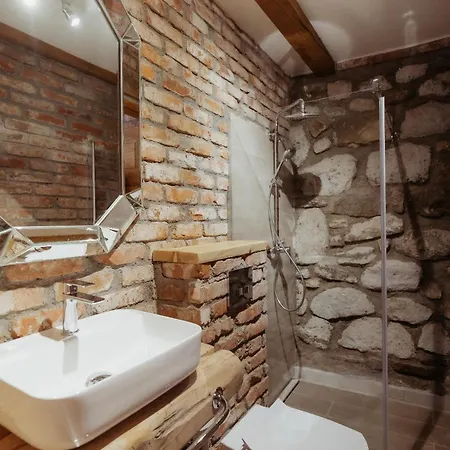 度假居 Natura Vendeghaz *