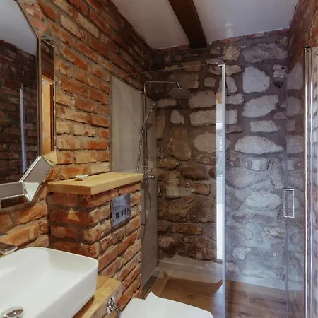 度假居 Natura Vendeghaz *